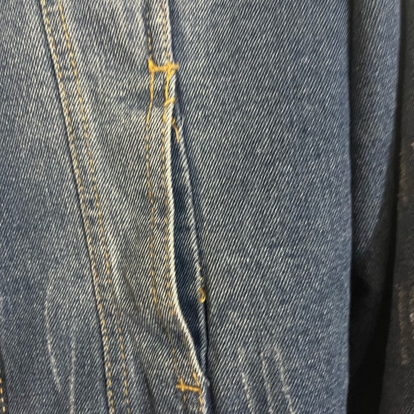 Ashley Vintage Charm Fur lined Jean Jacket. Women’s Medium - Picture 15 of 15